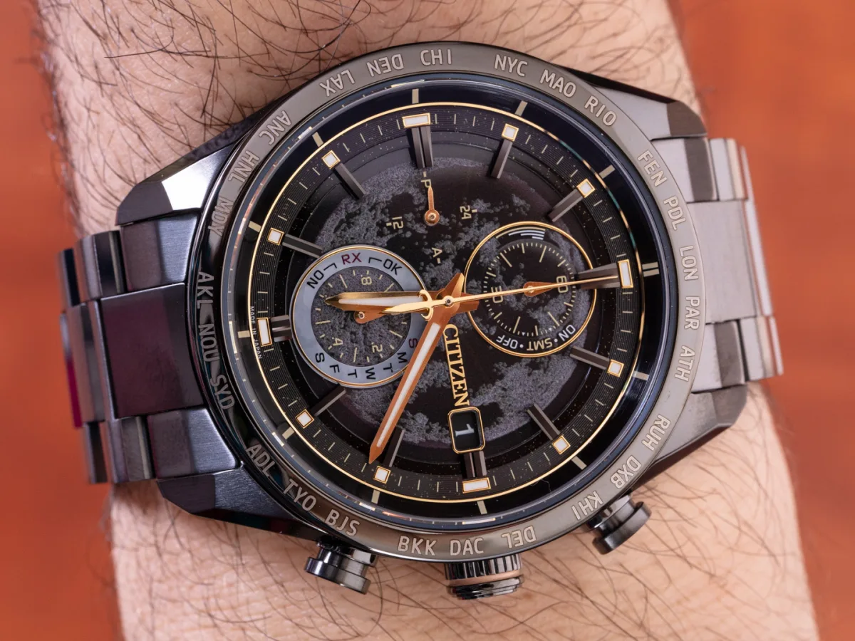 Close-up of Citizen Super Titanium Hakuto-R watch dial