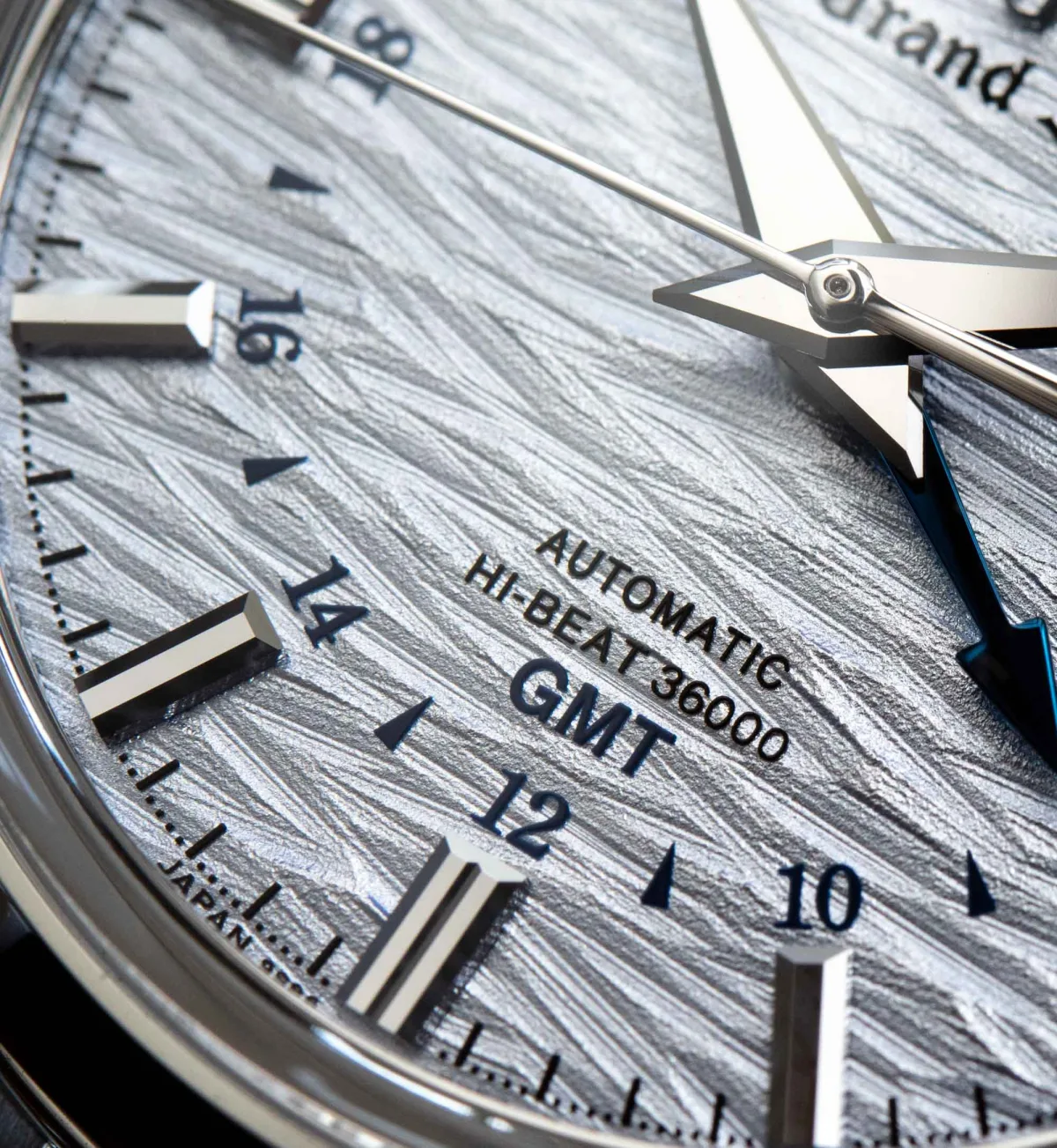Grand Seiko SBGJ249 Shosho reflecting colors