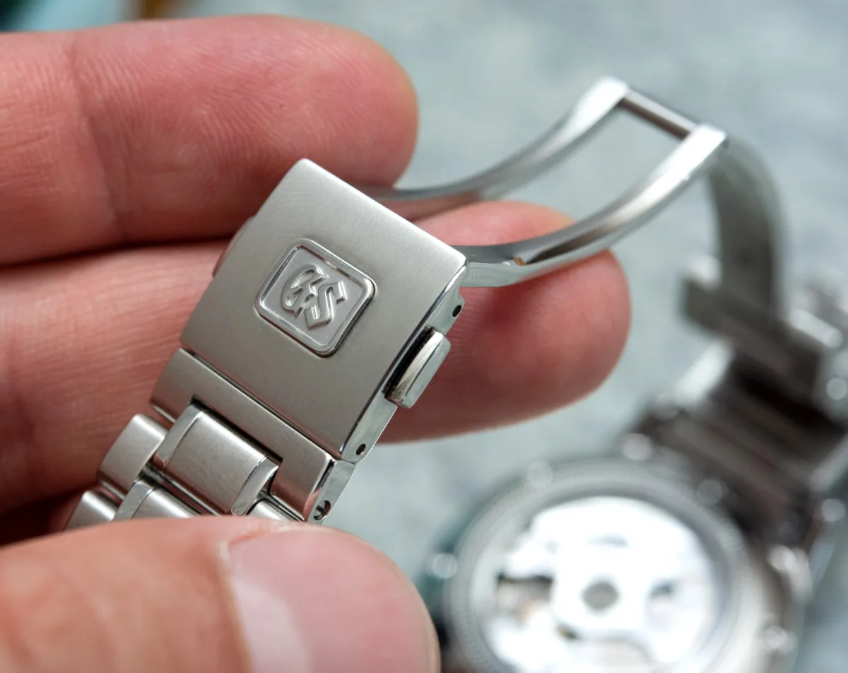 Grand Seiko SBGJ249 Shosho side profile view