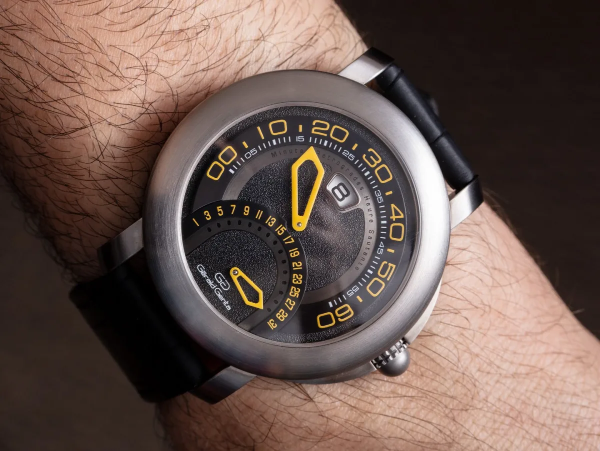 Gerald Genta Arena Bi-Retro Sport watch front view