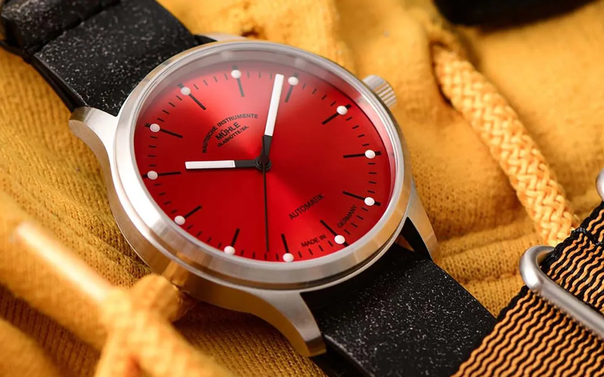 Mühle Glashütte Panova Rot watch with red sunray dial