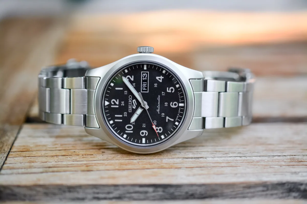Close-up of Seiko 5 Sports Field SRPG27