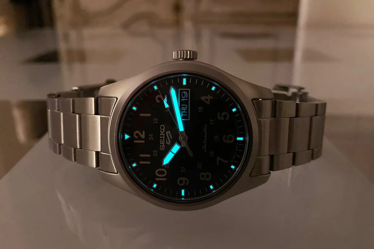 Seiko 5 Sports Field SRPG27 in various environments