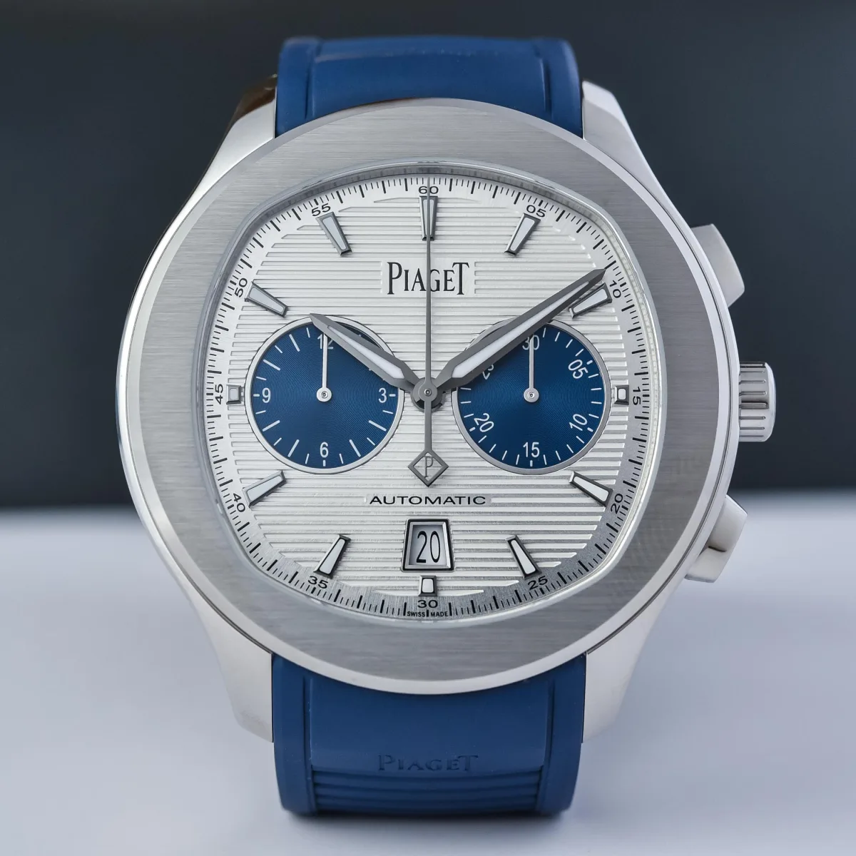 Piaget Polo Blue Panda's two-tone dial with blue subdials