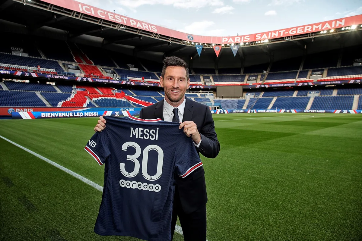 Lionel Messi wearing Rolex Yacht-Master 40 in Paris