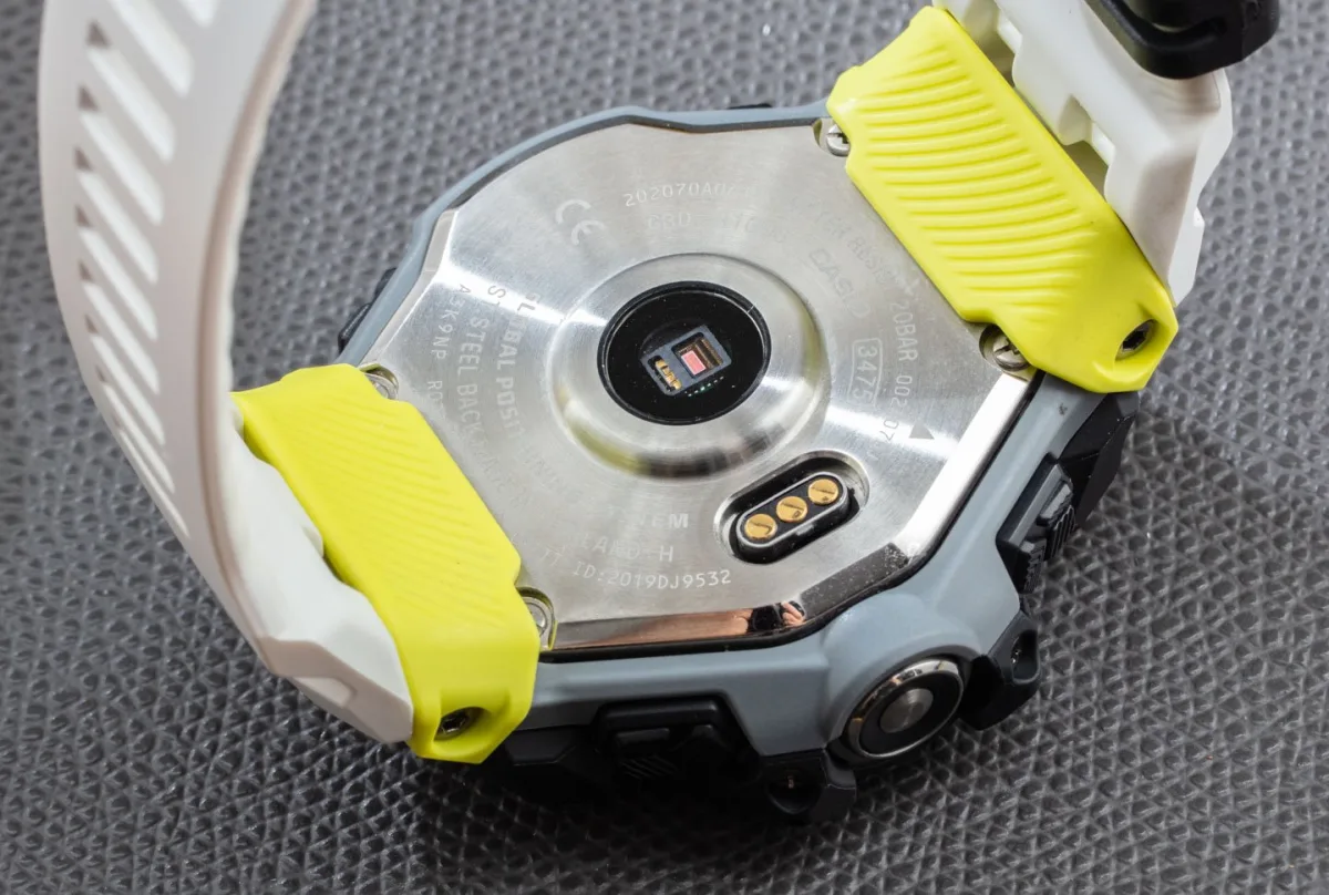 Casio G-Shock Move GBD-H1000 showing Bluetooth functionality