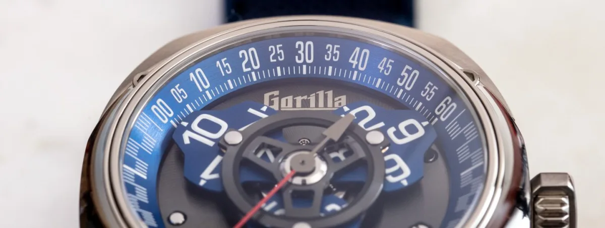 Close-up of Gorilla Outlaw Drift's wandering hours mechanism