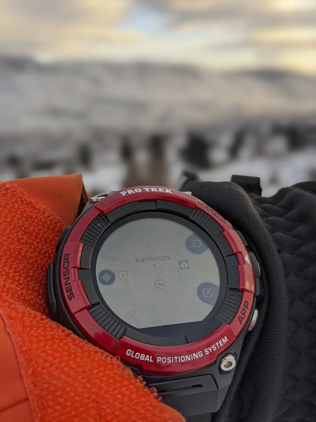 Colorful display of Casio Pro Trek WSD-F21 HR