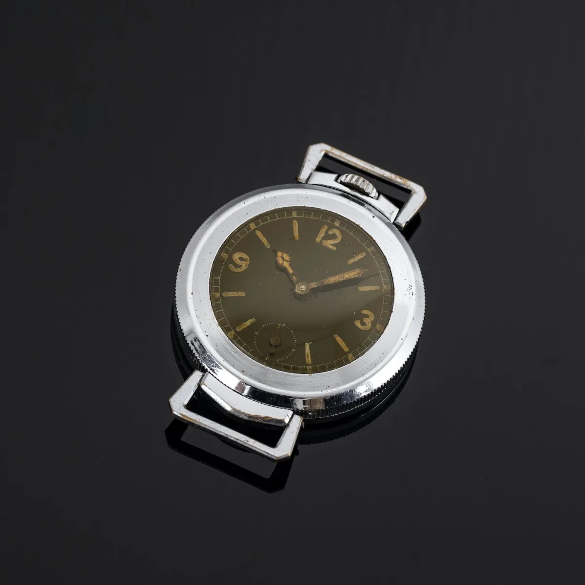 Rare Type 1 watch with black luminous dial