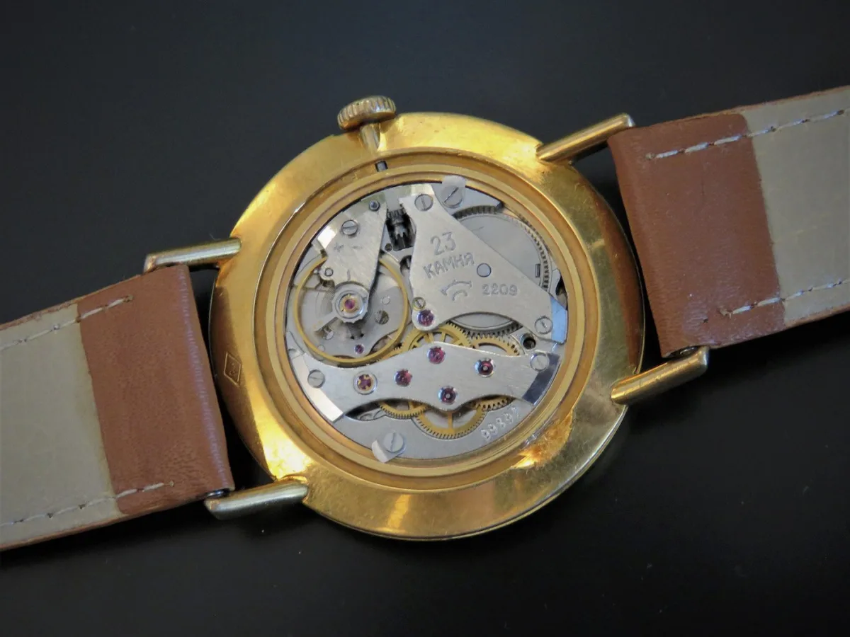 Raketa 'Record' with 2209 movement