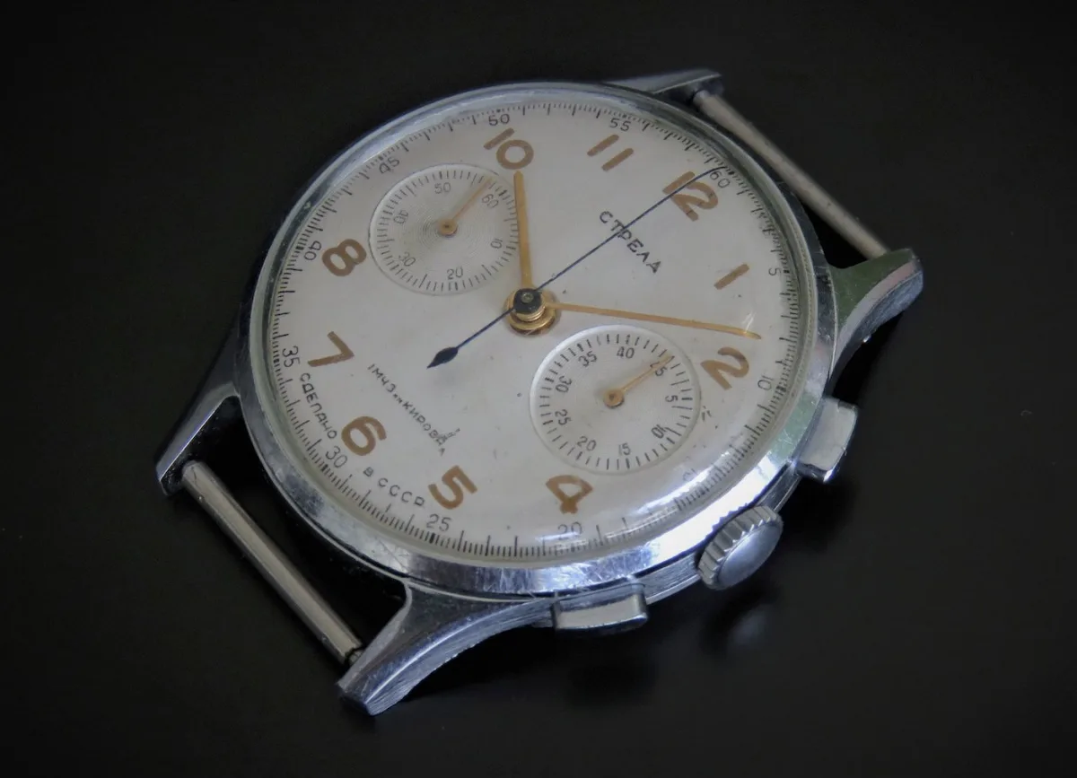 Strela chronograph with Cyrillic dial