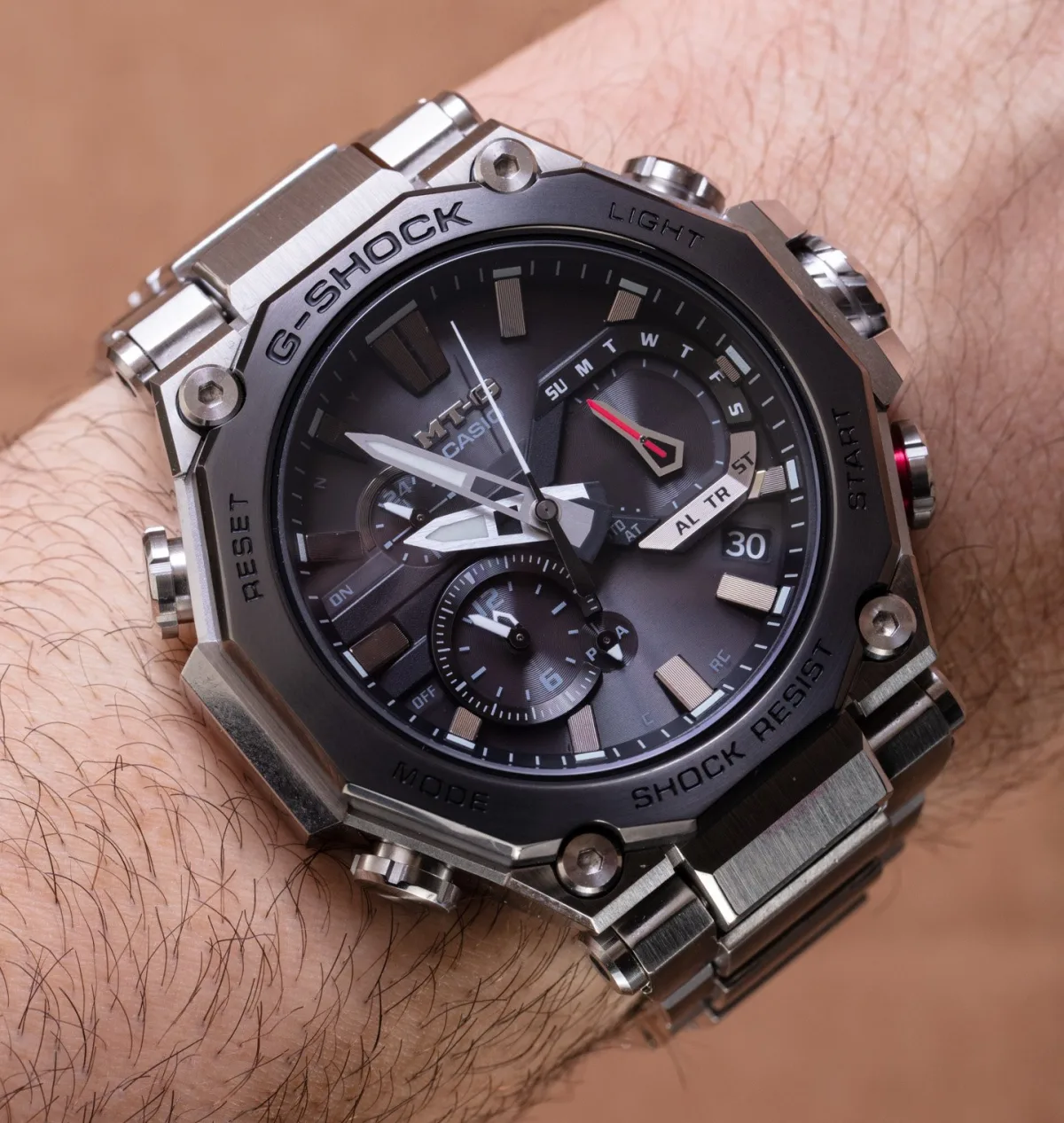 Casio G-Shock MT-G B2000 case back