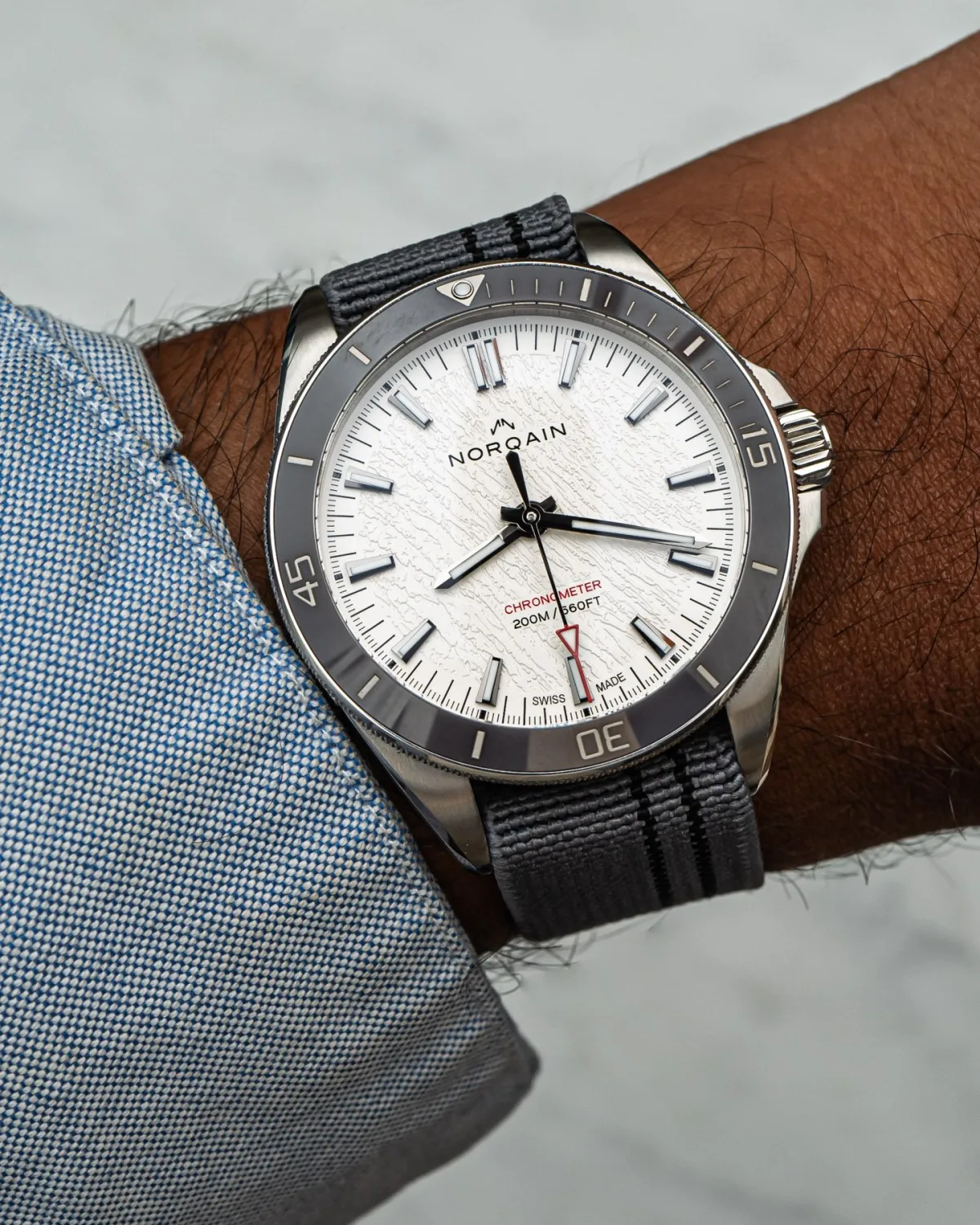NORQAIN Adventure NEVEREST watch with fabric strap