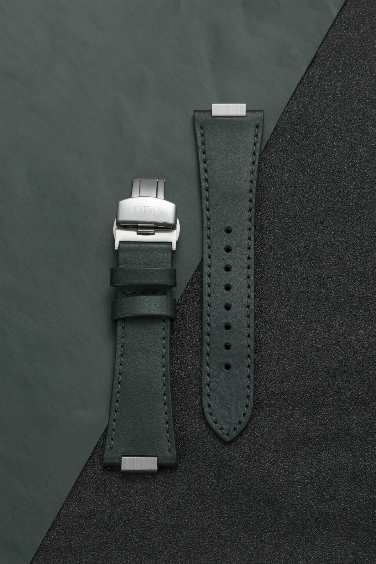 Integrated stainless steel bracelet option for REISER Alpen Date