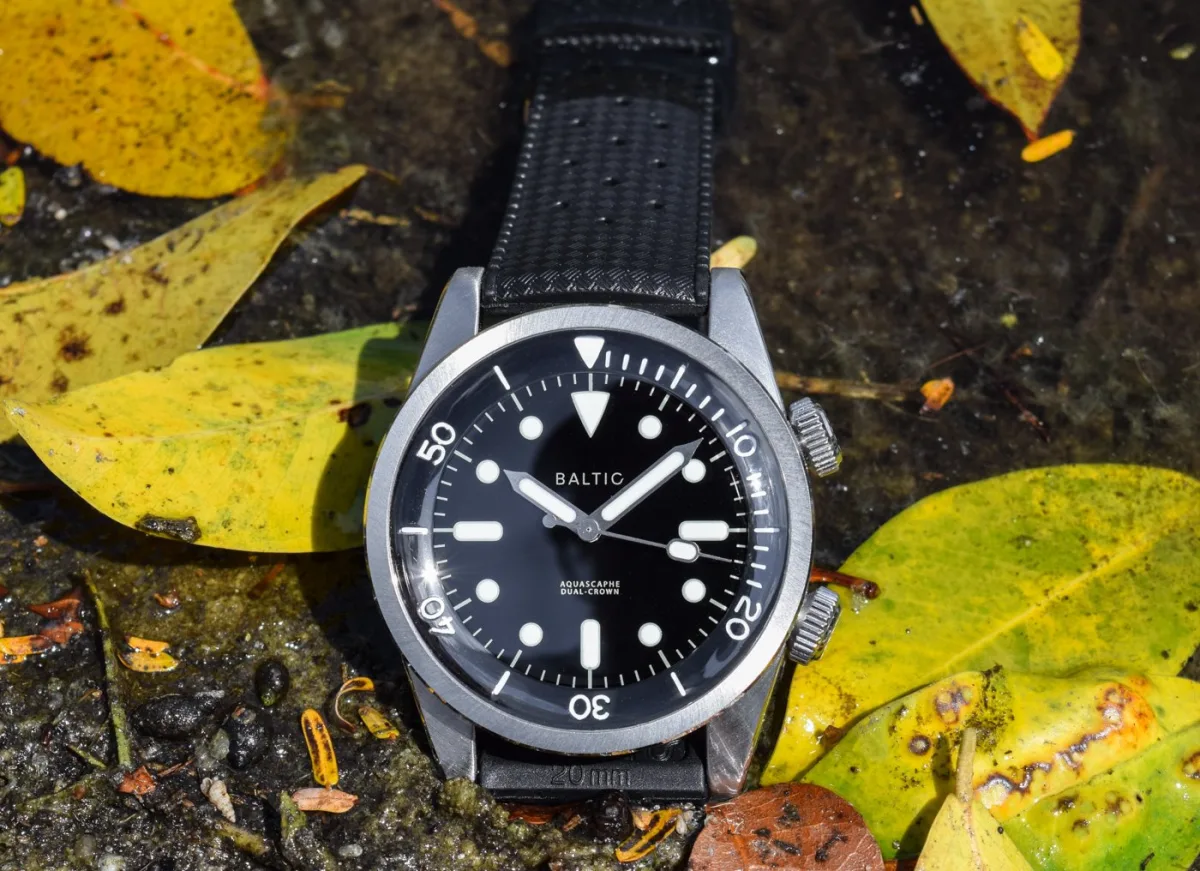 Baltic Aquascaphe Dual-Crown dial design