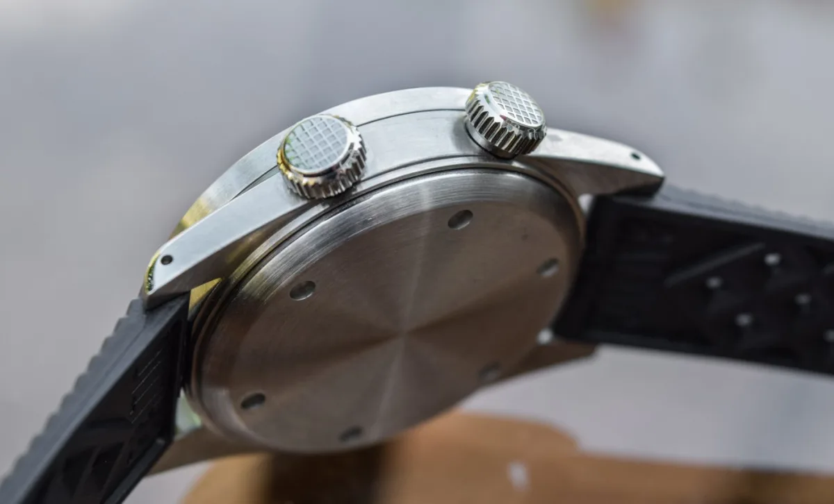 Baltic Aquascaphe Dual-Crown Miyota movement