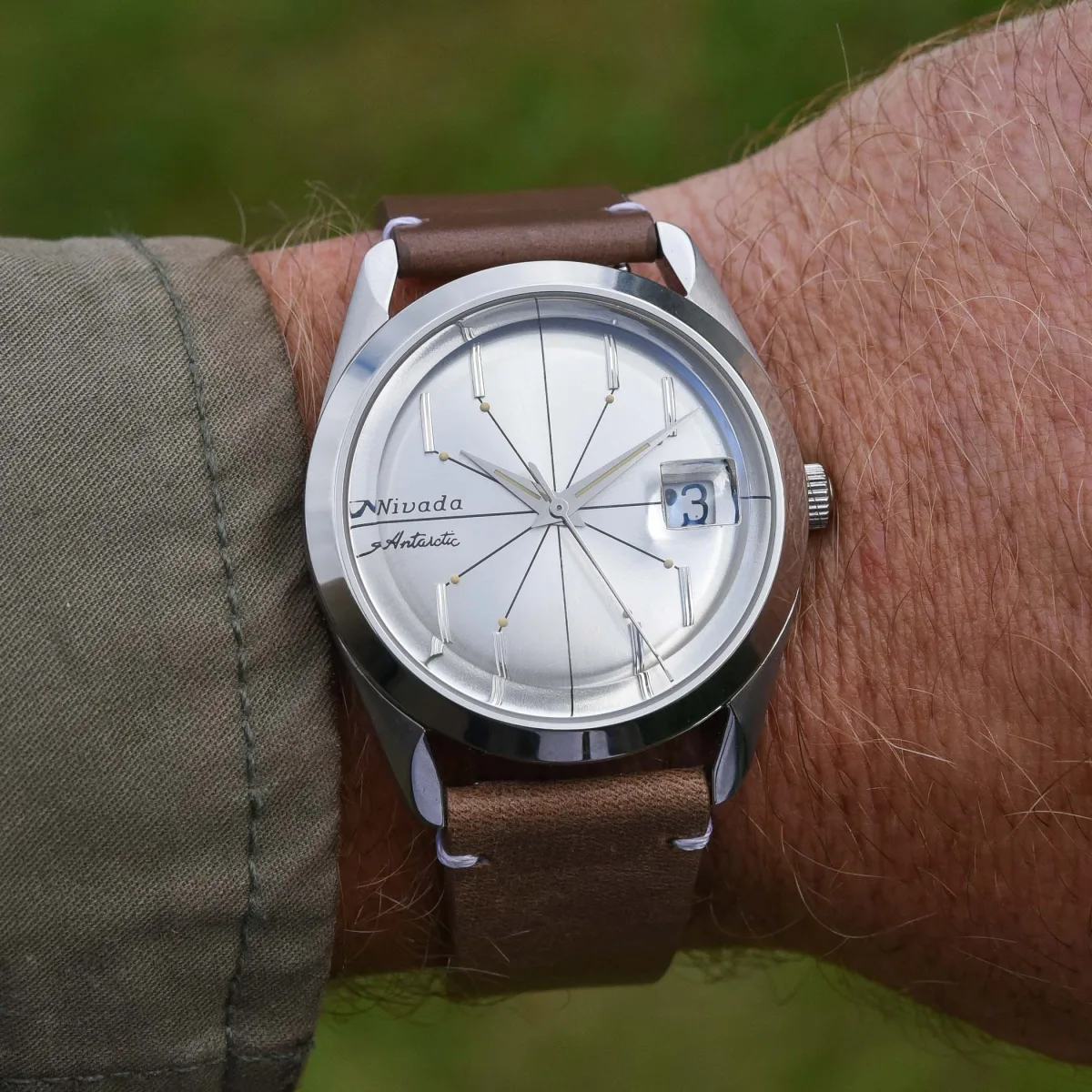 Side view showcasing the Nivada Grenchen Antarctic Spider's twisted lugs