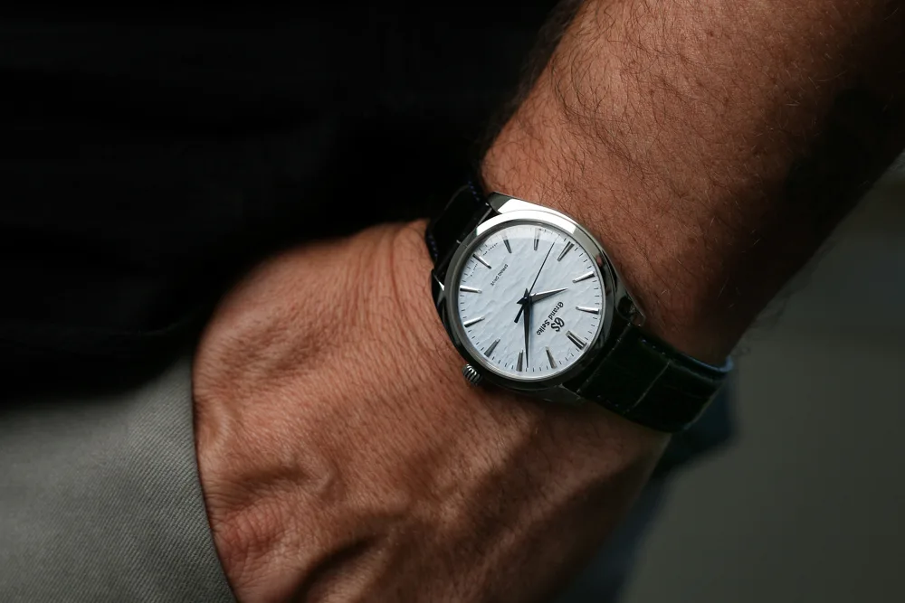 Grand Seiko SBGY007 Omiwatari watch face