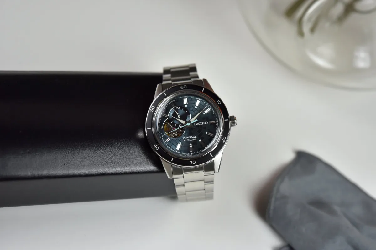 Textured dial of Seiko Presage SSA445