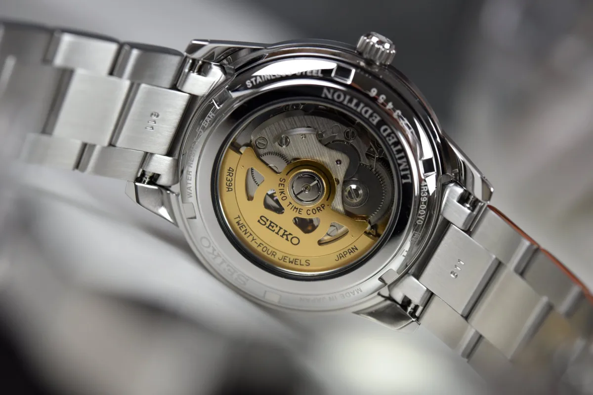 Seiko Presage SSA445 movement through case back
