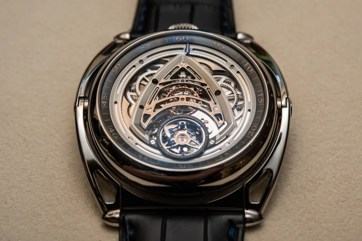 De Bethune X Voutilainen Kind Of Magic watch overview