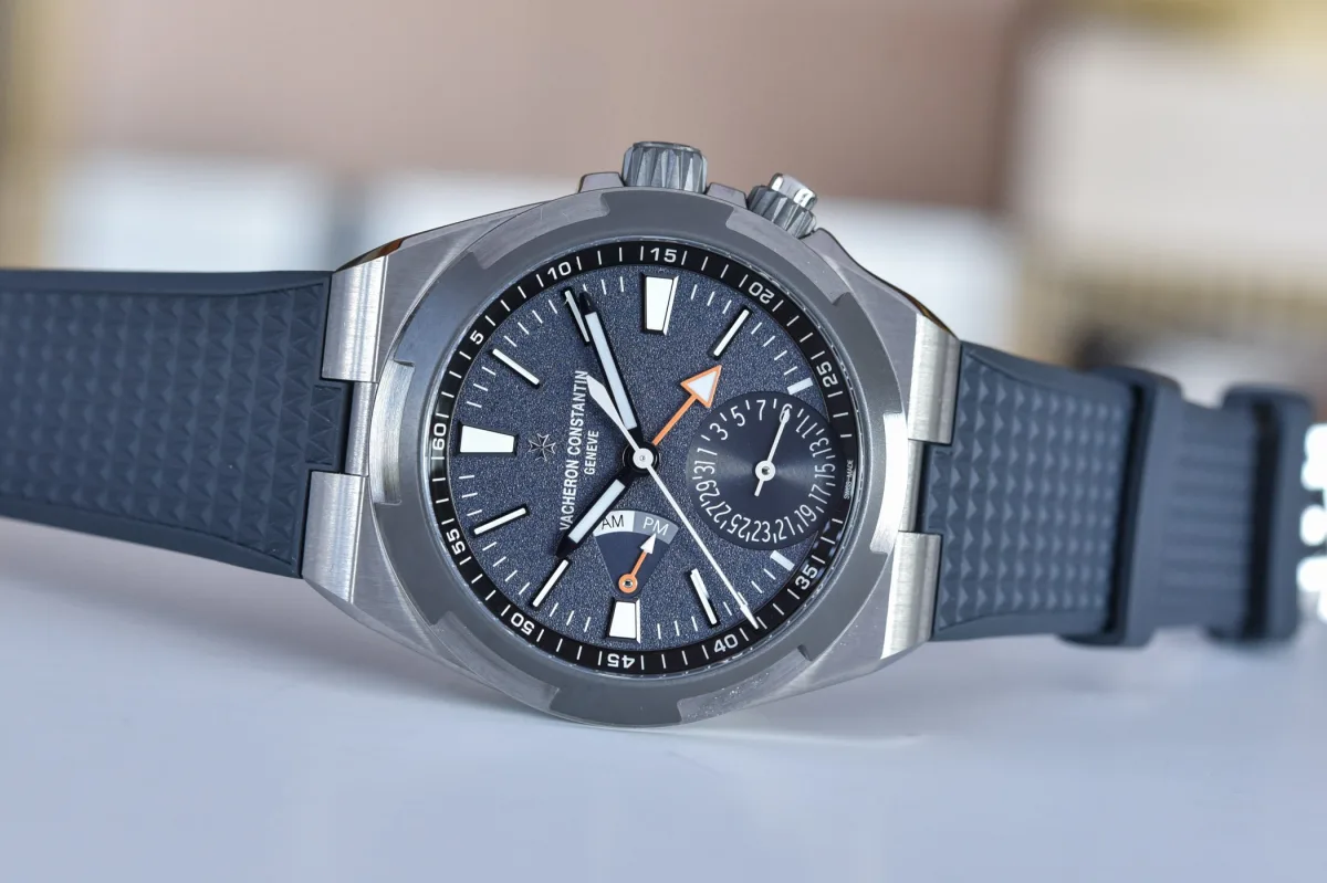 Side view of the Vacheron Constantin Overseas Dual-Time Everest