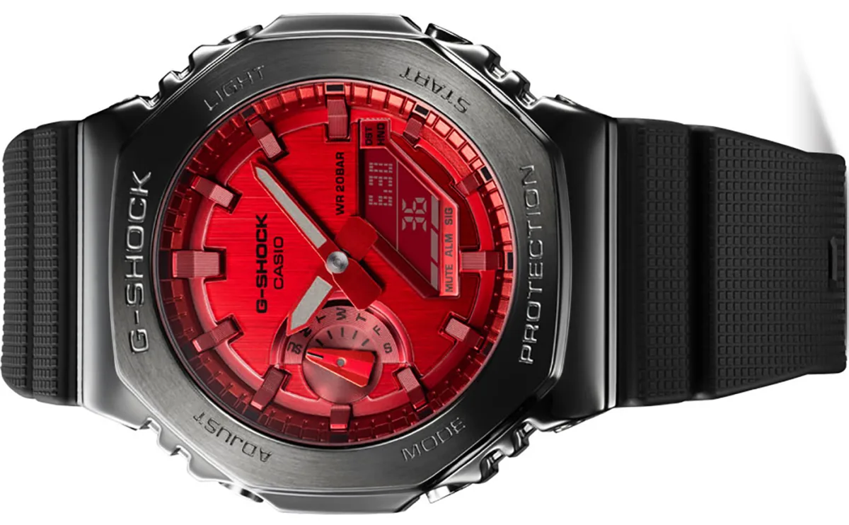 Casio G-Shock GM2100-1A dial with steel-gray finish