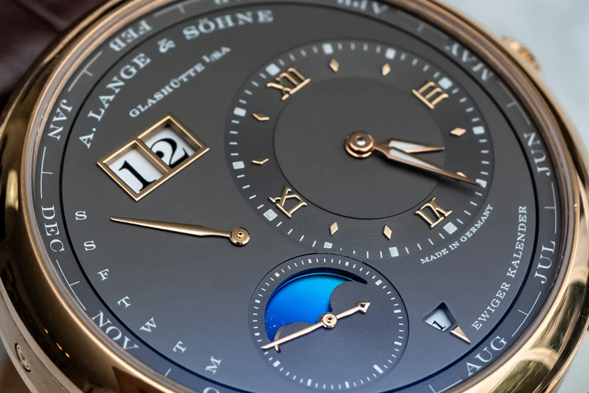 Day/night indicator on Lange 1 Perpetual Calendar