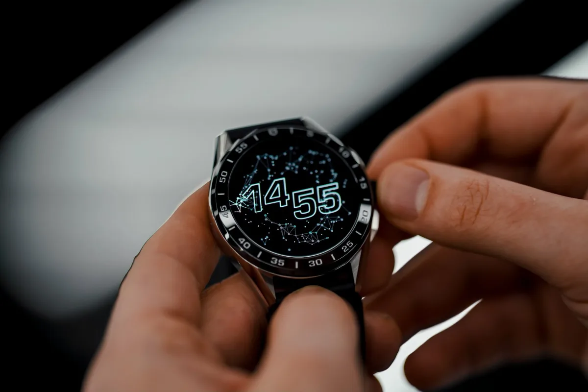 Close-up of TAG Heuer Connected 2020 features