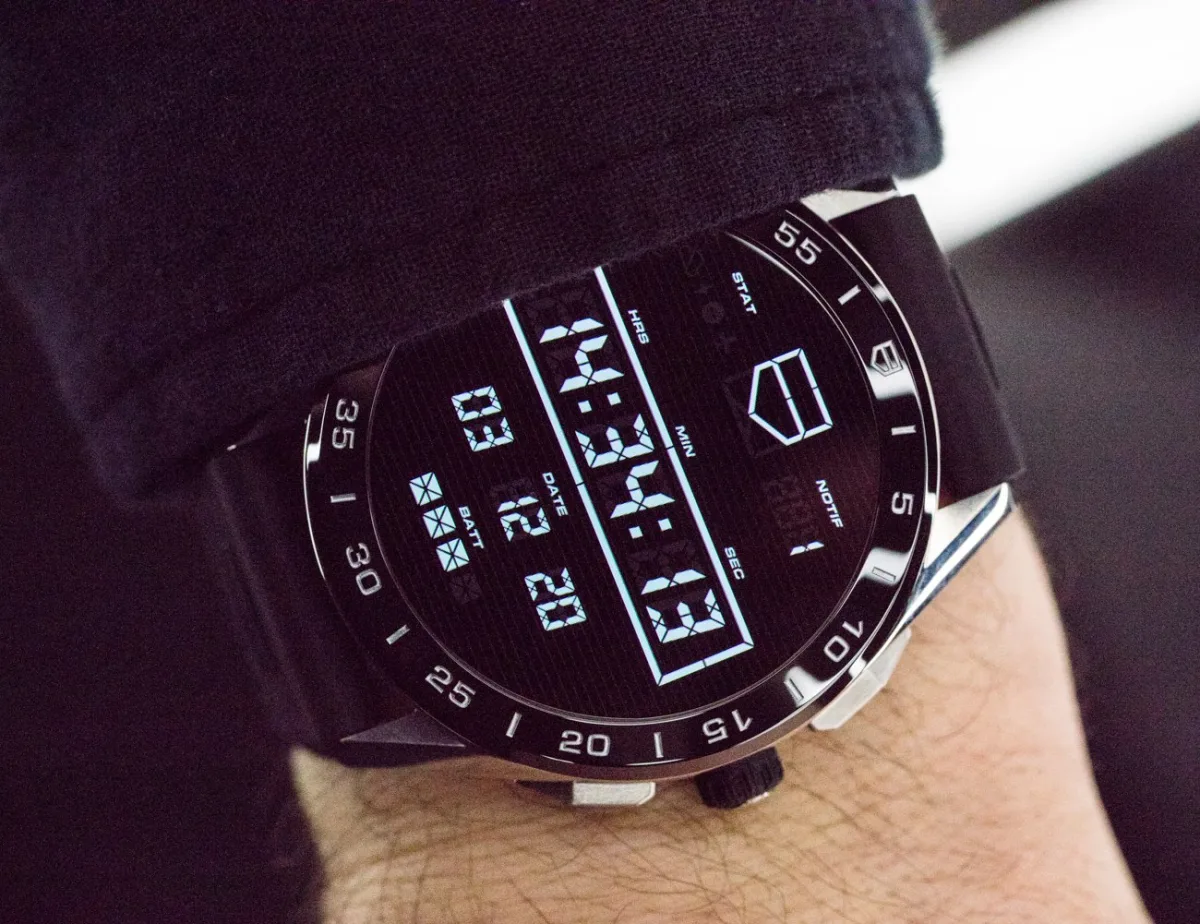 TAG Heuer Connected titanium edition