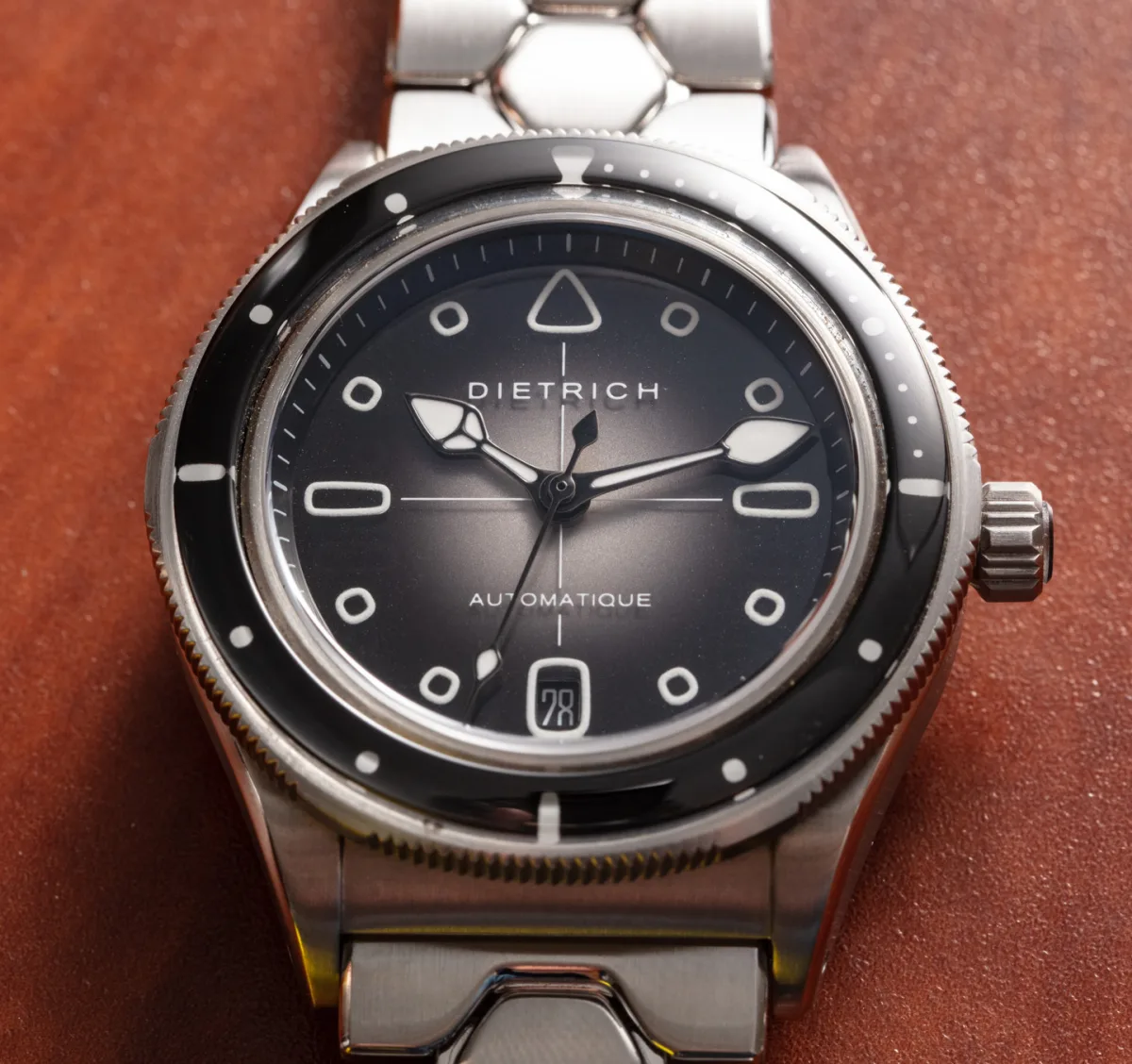 Dietrich SD-1 Skindiver on wrist