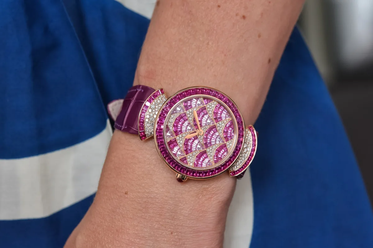 Bvlgari Divina Mosaica Pink Sapphire model