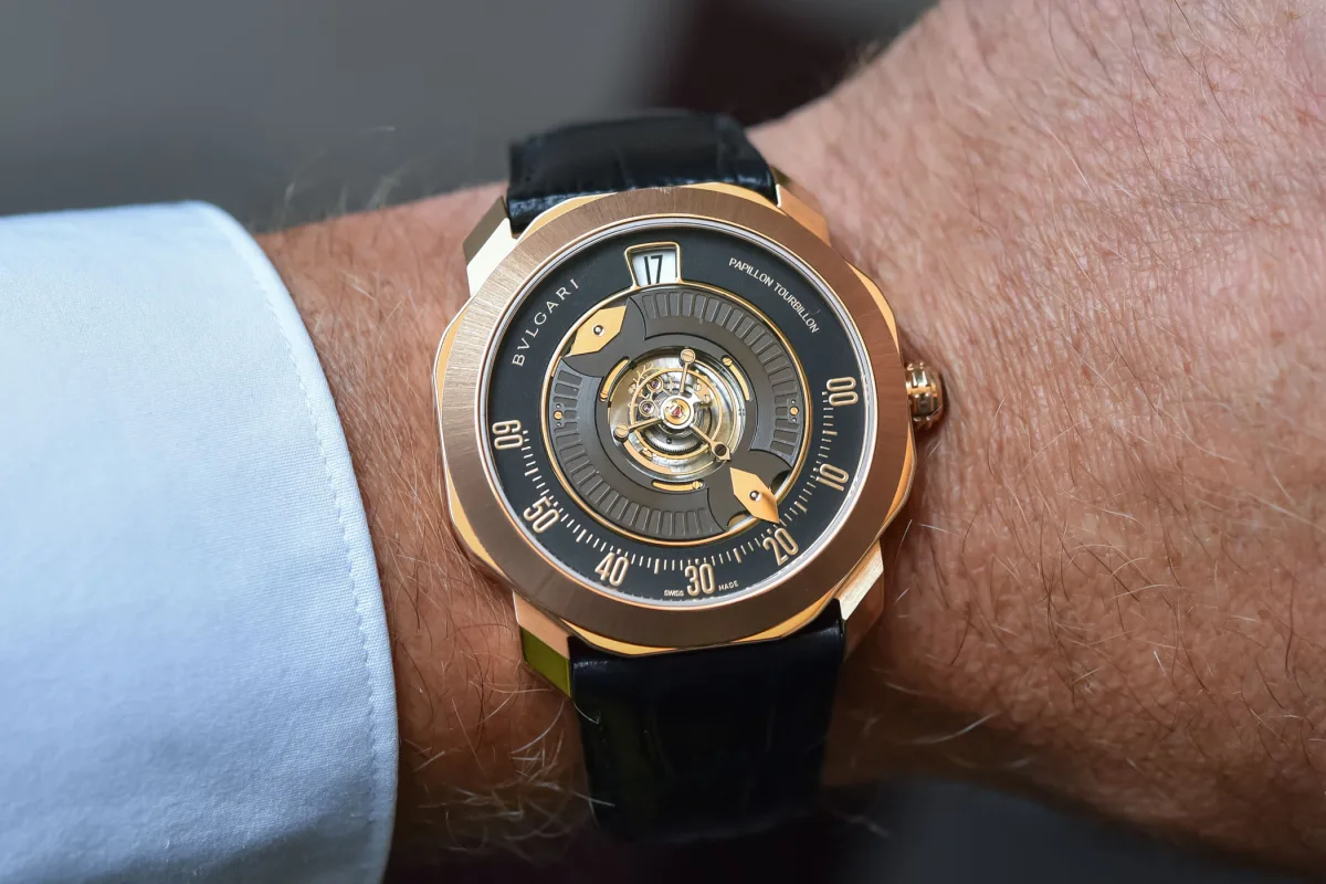 Bvlgari Octo Roma case design and geometry