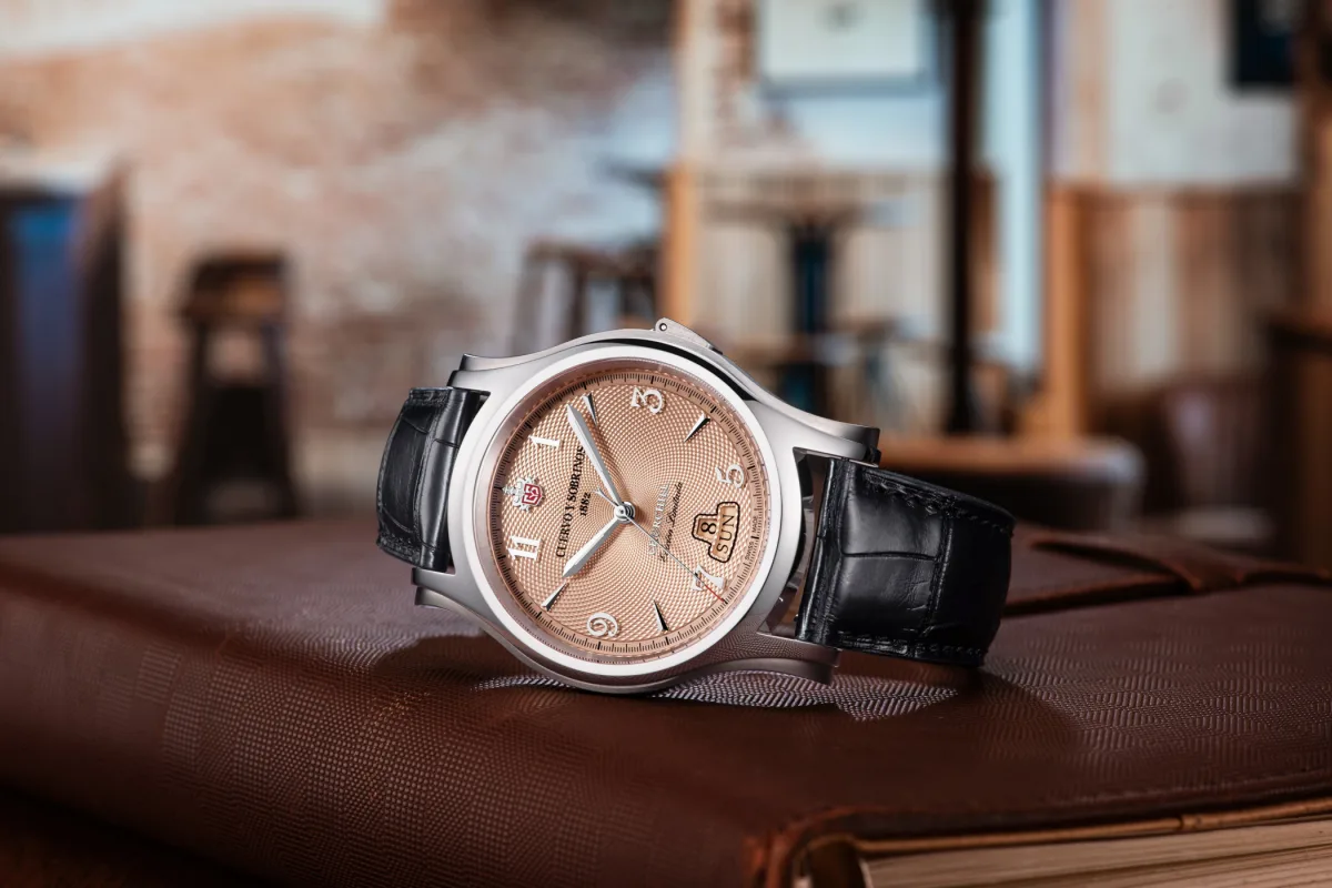 Cuervo y Sobrinos Robusto Churchill watch with cigar and rum