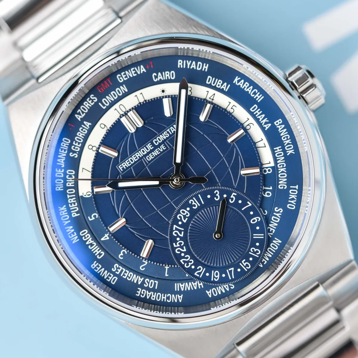 Detail of the Worldtimer's 24-hour disc and city ring