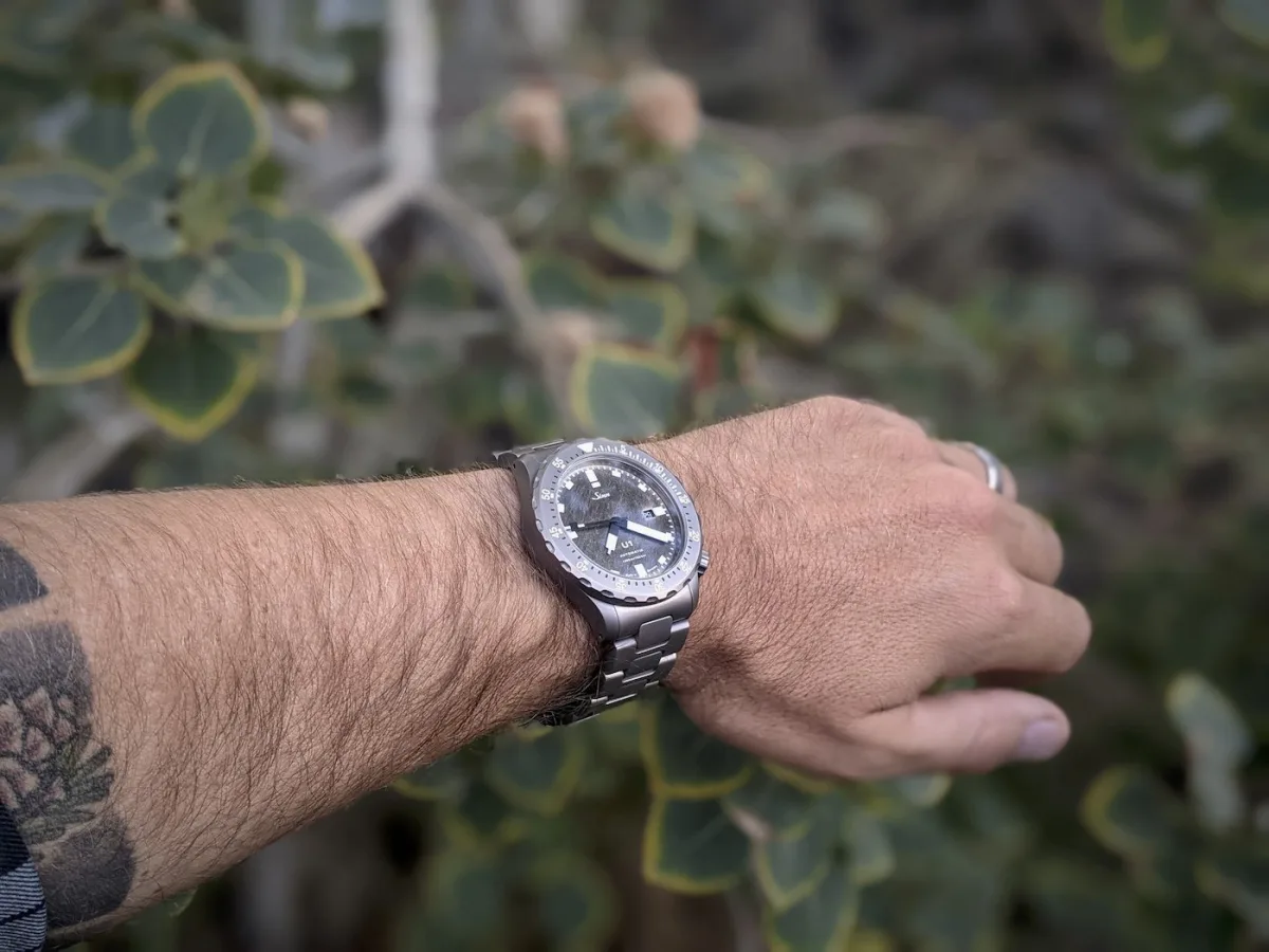 Sinn U1 DS showing case and bracelet