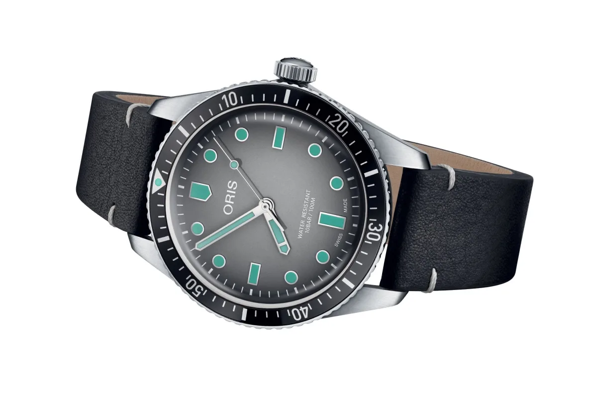 Oris Divers Sixty-Five Glow watch face and design