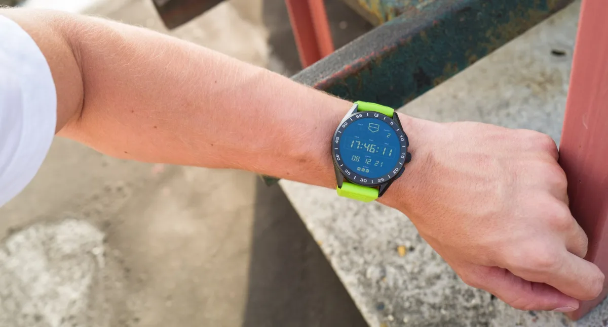 TAG Heuer Connected with chronograph face