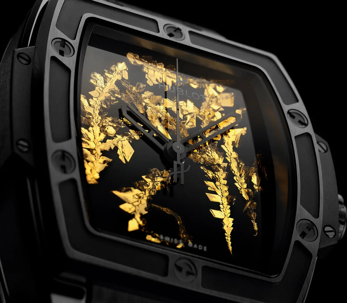 Hublot Spirit of Big Bang Gold Crystal dial showcasing gold crystals