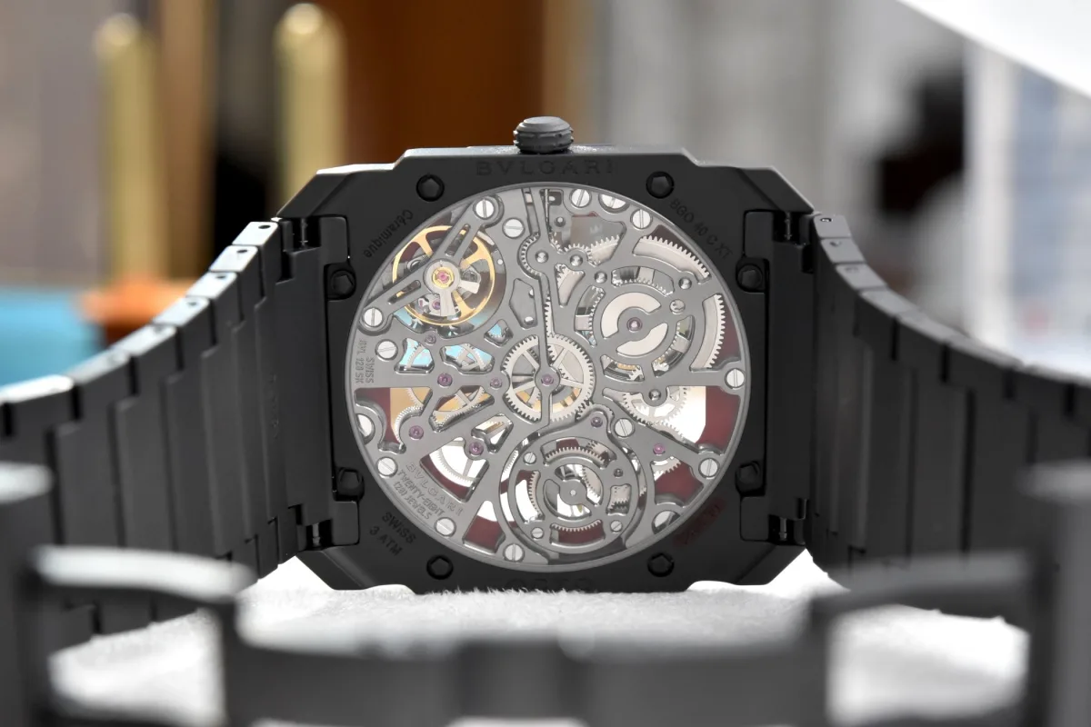 Bvlgari Octo Finissimo Skeleton Red movement