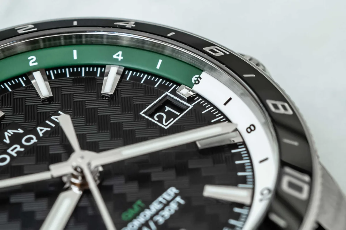 NORQAIN Adventure NEVEREST GMT display caseback