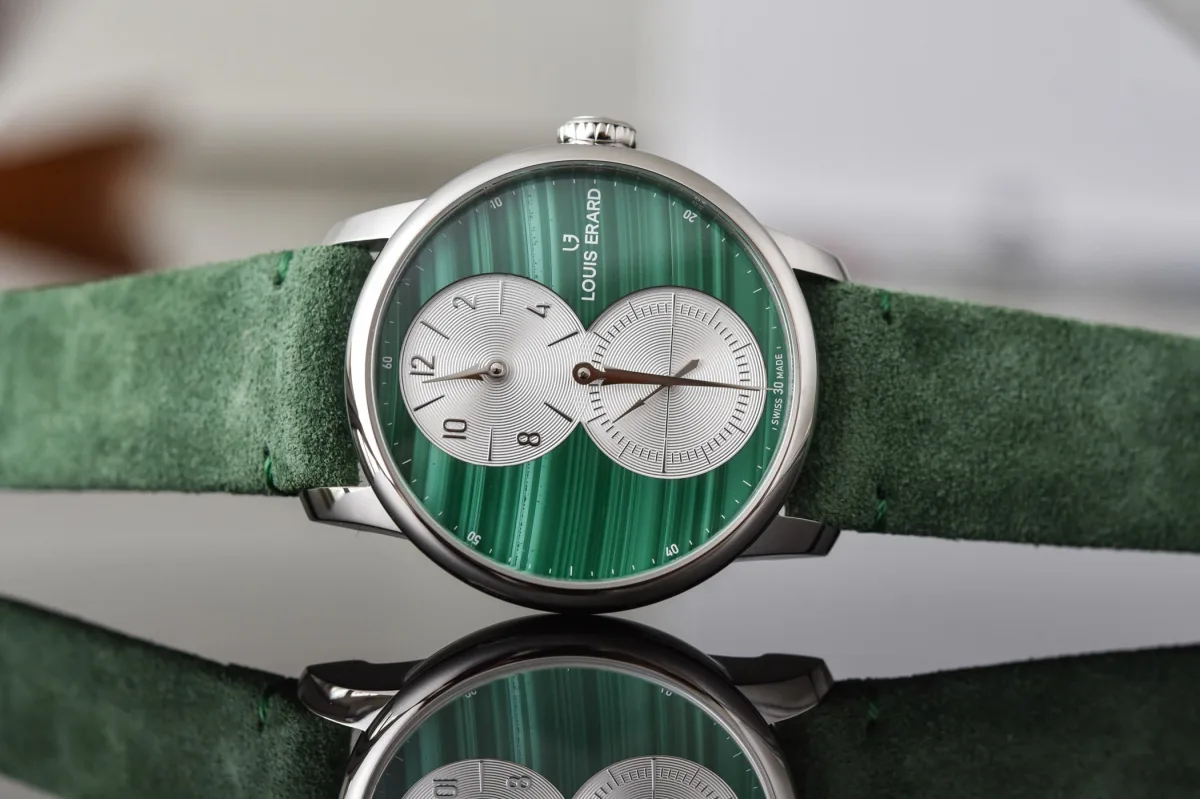 Louis Erard Excellence Régulateur case back showing movement