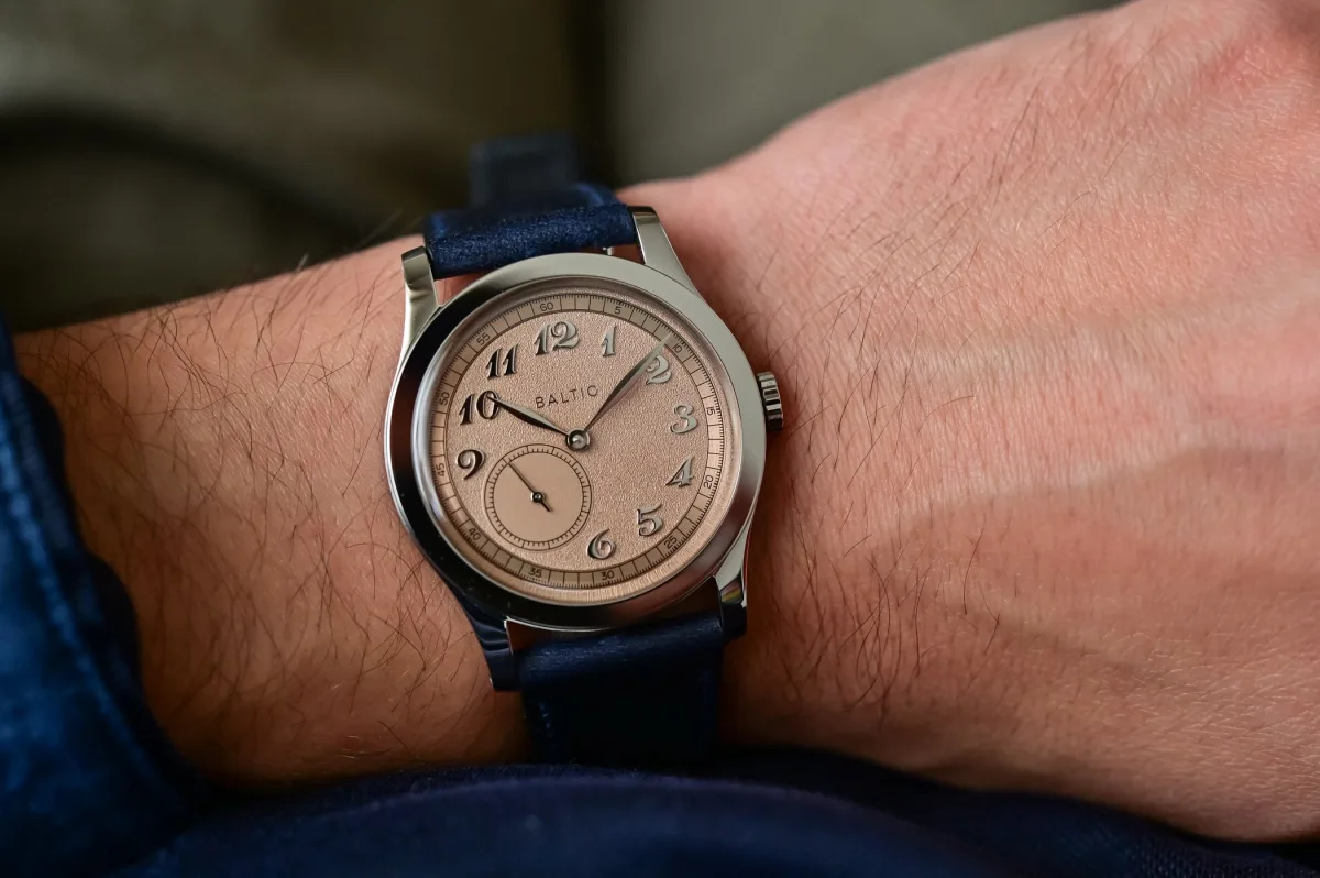 Close-up of the Baltic MR01's classic case design