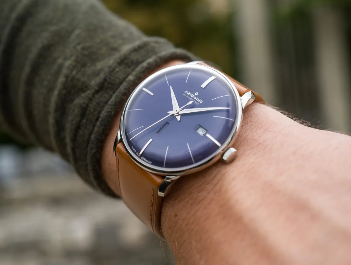 Junghans Meister Gangreserve Edition 160 with color-coded power reserve