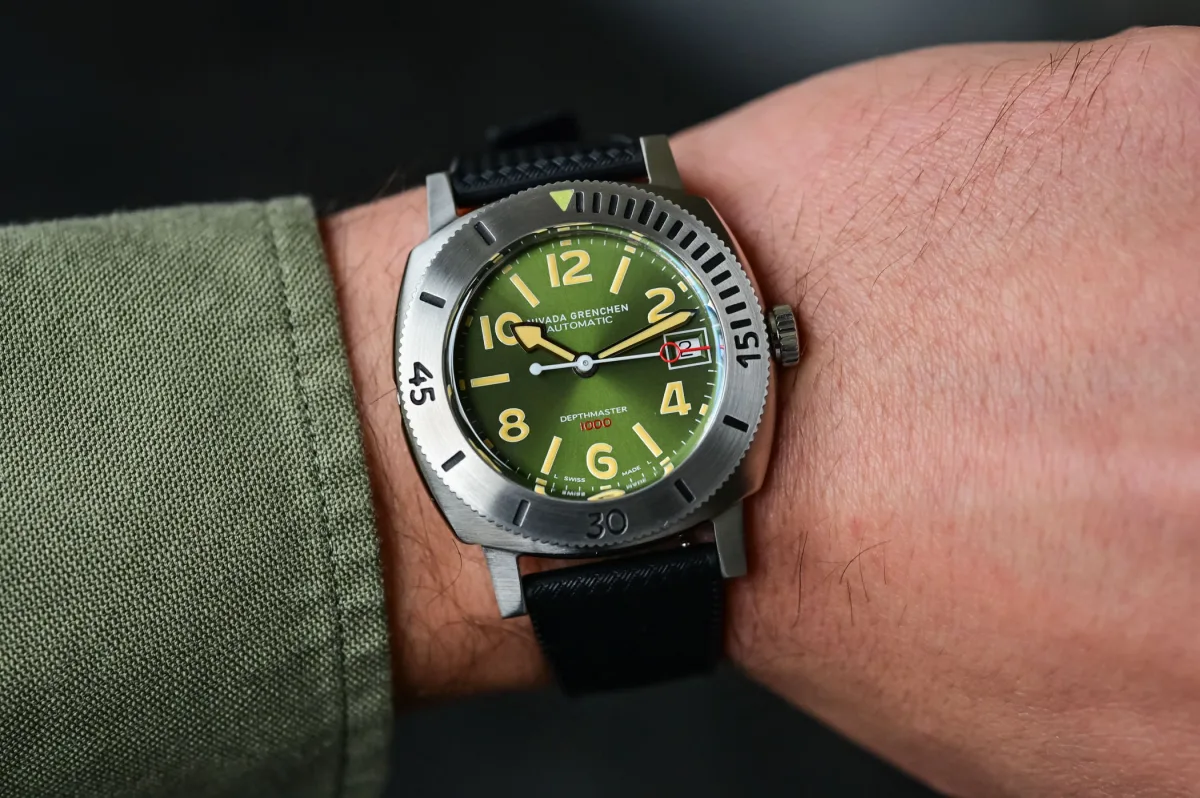 Side view of the Nivada Grenchen Depthmaster