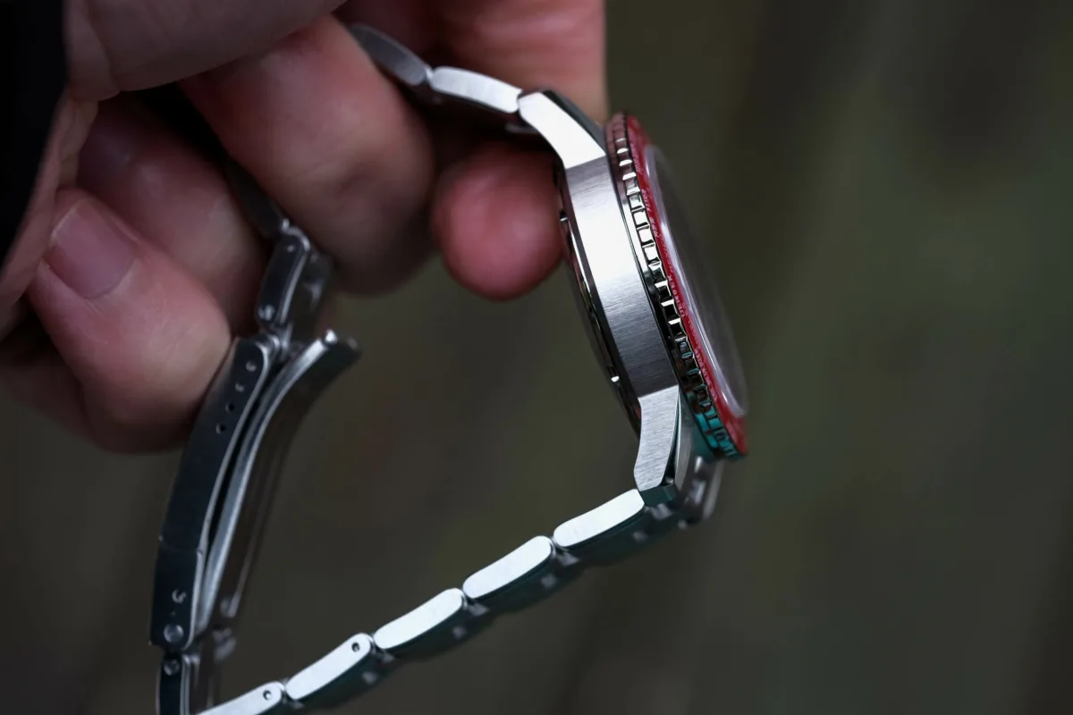 Hands including GMT on Zodiac Super Sea Wolf dial