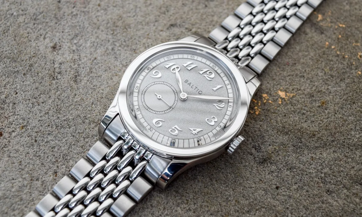 Back view of Baltic MR01 watch