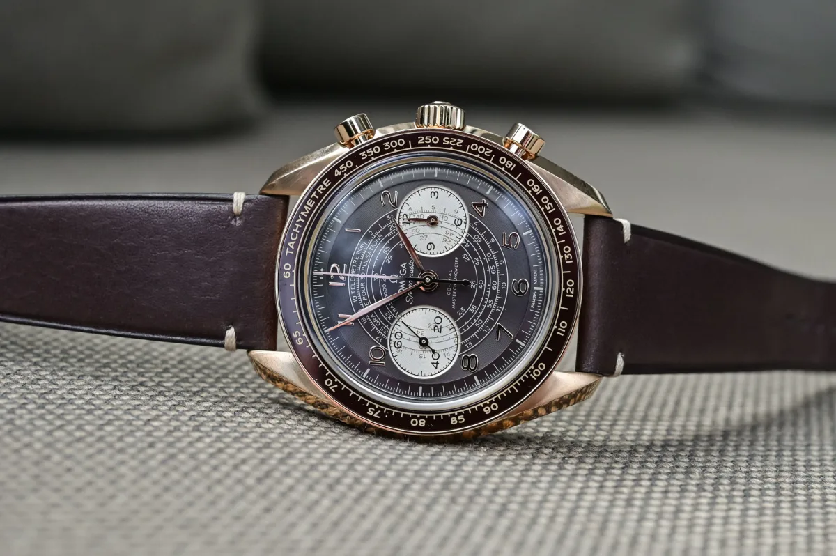 Close-up of Omega Speedmaster Chronoscope Bronze Gold side view