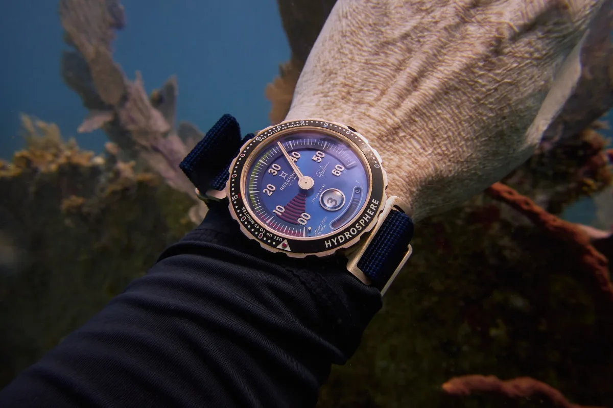 Reservoir Hydrosphere with blue NATO strap.
