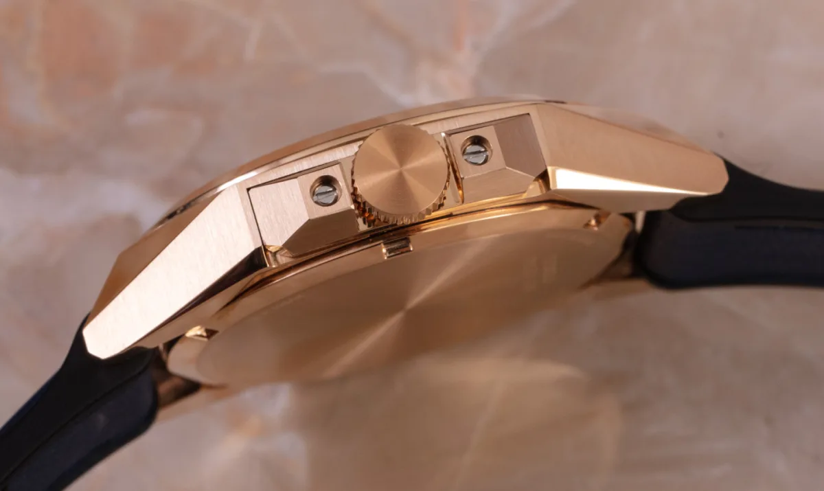 Side view of Citizen Series 8 831 case